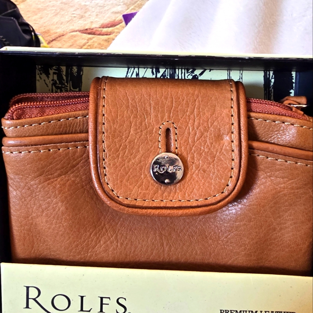 Rolfs Brown Leather Wallet MINT Condition